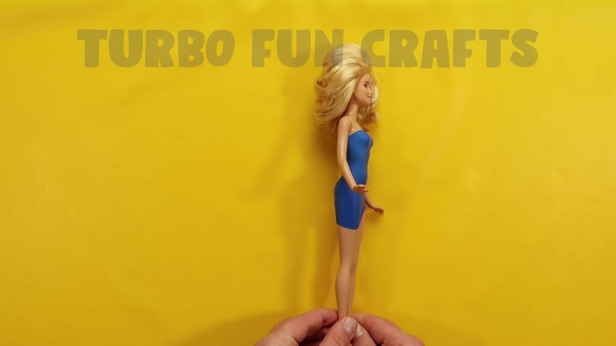 How to make Barbie Clothes from Balloons | Barbie Doll Hacks | Doll Bathing Suits in 5 MINUTES